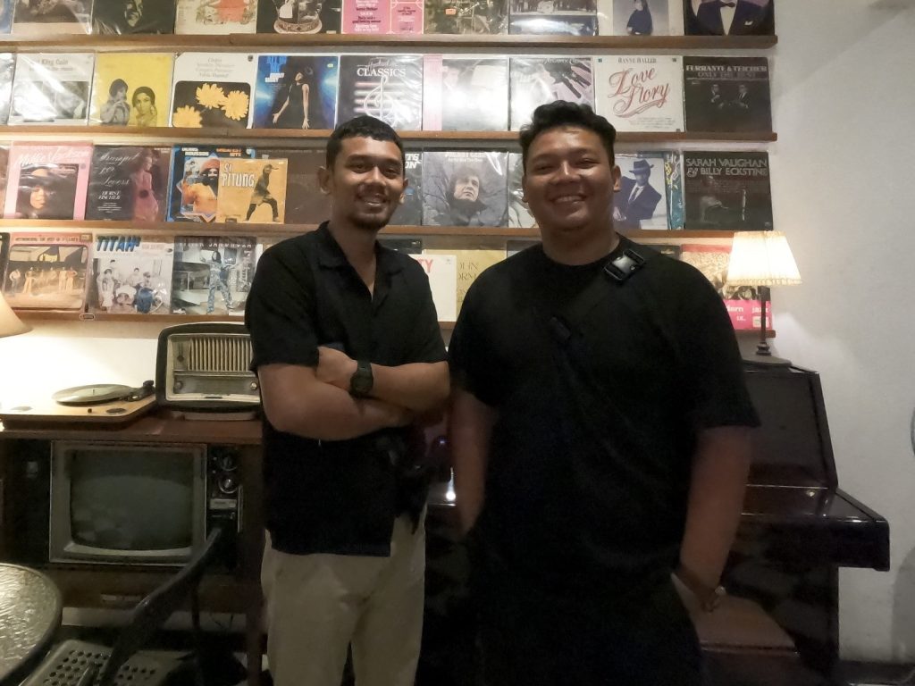 Mayedha - Ilitterless dan GPT Circular